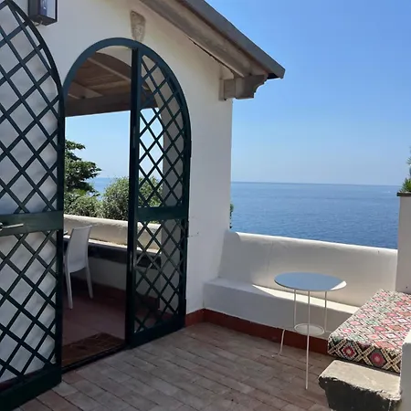 Manni Couette-café 4*