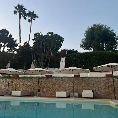 Couette-café Manni 4*